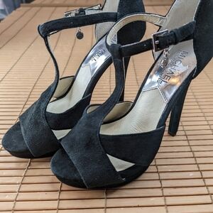Michael Kors women's black suede platform sandals sz 5.5M. 5" heels. 271pm